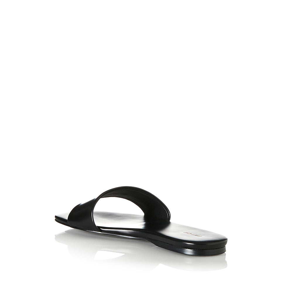 Hendrix โ Alias Mae Australia